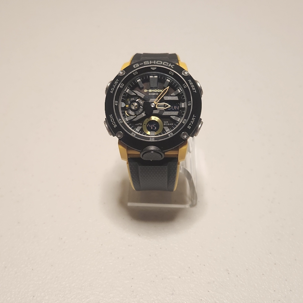 Casio G-Shock GA-2000-1A9 Carbon Core Guard – Great Condition – Ships Fast